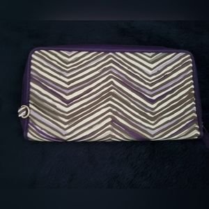Thirty-one Save Your Way Clutch - Zig Zag Zoom